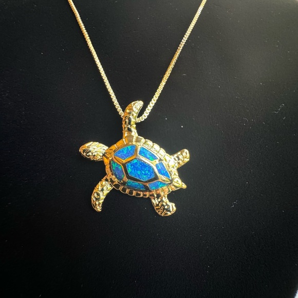 Opal turtle gold plated necklace - Picture 3 of 4